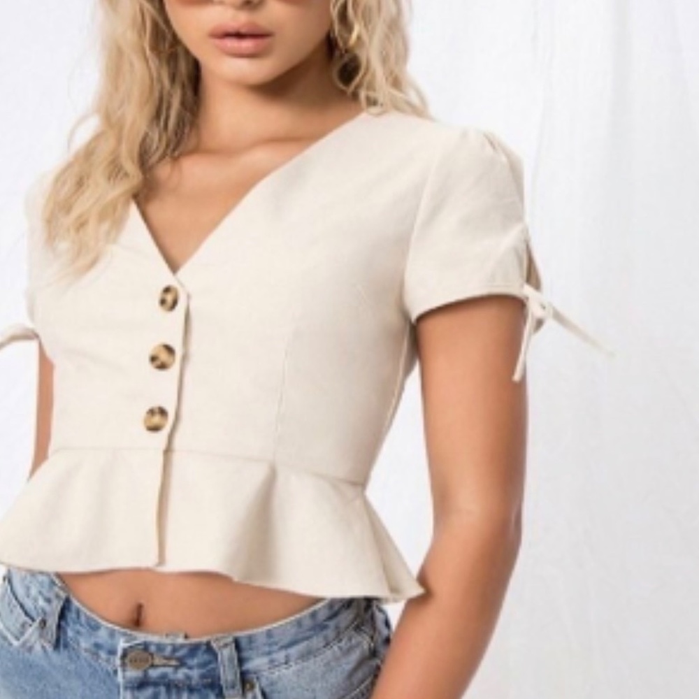 Superdown Linen Cropped Blouse - image 2